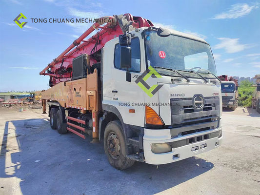 کامیون پمپ بتن کارکرده 49 متری با شاسی HINO ساخته شده است
